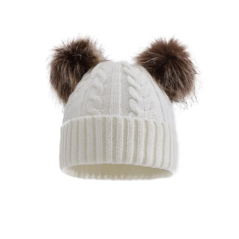 Gebreide Damesmuts met Dubbele Pompons Wintermuts Kabelpatroon Oprolbare Rand Warme Beanie Dames Stijlvol | Sulvida