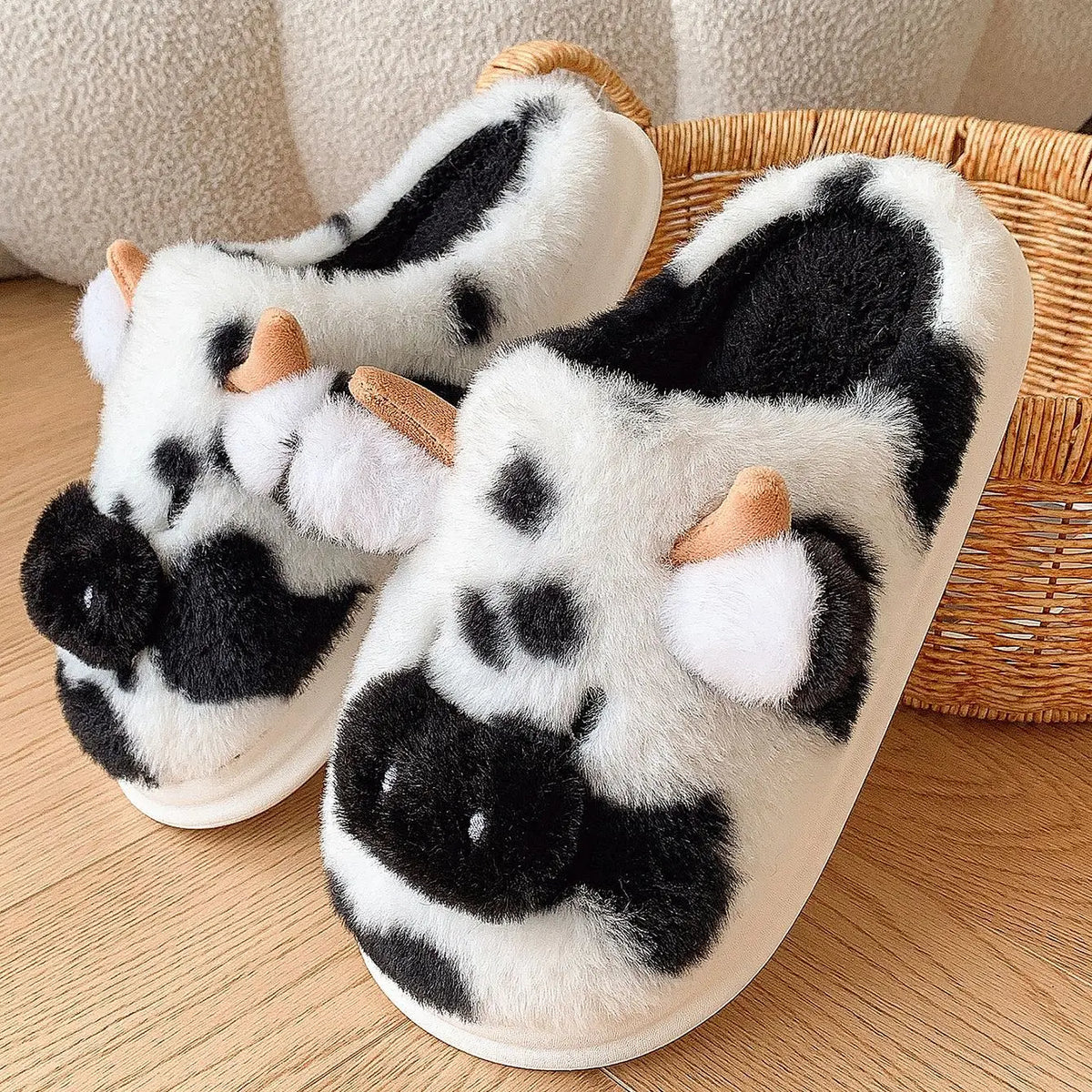 Pluche Pantoffels Dames met Koeprint Zachte Sloffen Binnenshuis Winterpantoffels Warme Slippers voor Vrouwen | Sulvida