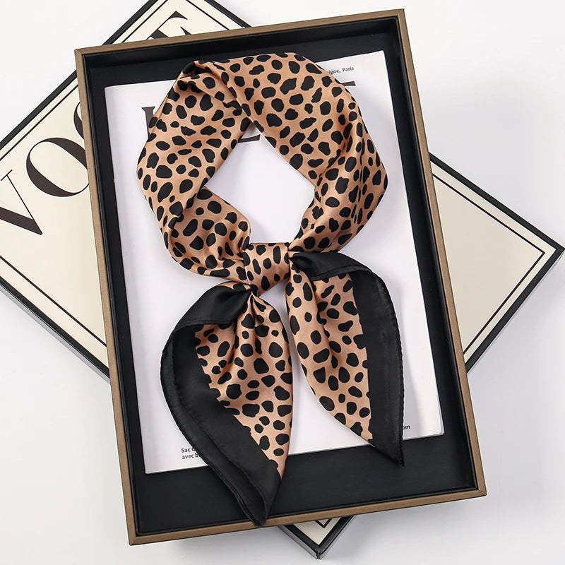 Vierkante Zijden Sjaal Dames Halsdoek Haarband Satijn Hoofdband Multifunctioneel Accessoire 70x70cm Elegante Sjaal | Sulvida