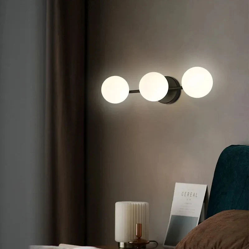 Glazen Bol Wandlamp Metaal met LED Verlichting voor Slaapkamer Gang Woonkamer Minimalistische Sfeerverlichting | Sulvida