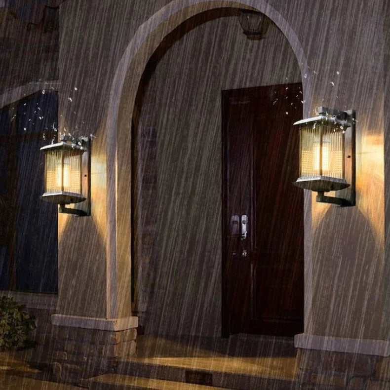 Geribbelde glazen buitenlamp metaal IP65 35 cm hoog voor terras tuin entree wandverlichting buitenmuur | Sulvida