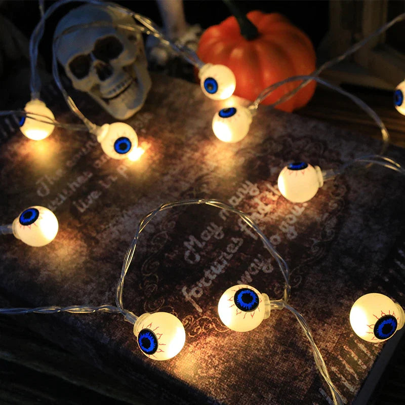 Guirlande lumineuse LED d’Halloween, citrouilles, crânes et globes oculaires, 1,5m, 10 ampoules, décoration de fête sur le thème de l’épouvante | Sulvida