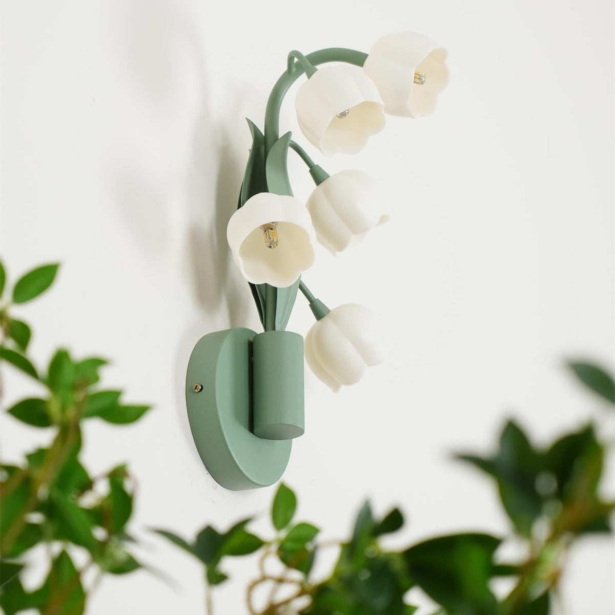 Wandlamp Orchidee Met Bladeren Groen Metaal PC Lichtbron G4 Slaapkamer Hal Badkamer Botanisch Design | Sulvida