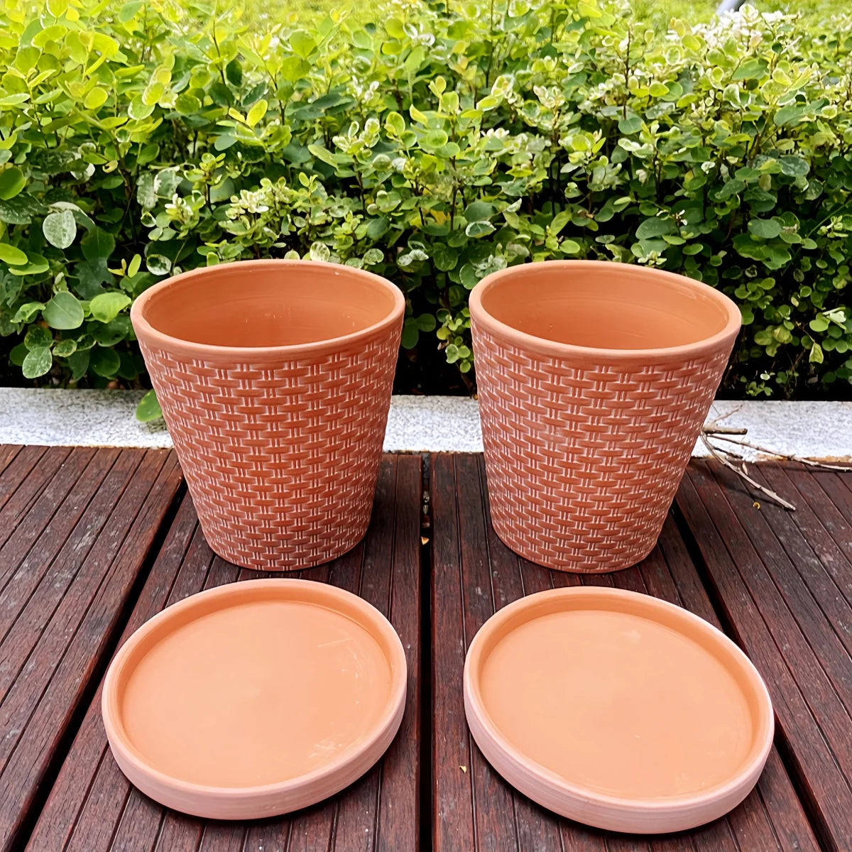 Lot de pots de fleurs en terre cuite avec soucoupe - 13cm Ø - 2 pièces - Pot en céramique à relief pour l’intérieur et l’extérieur | Sulvida