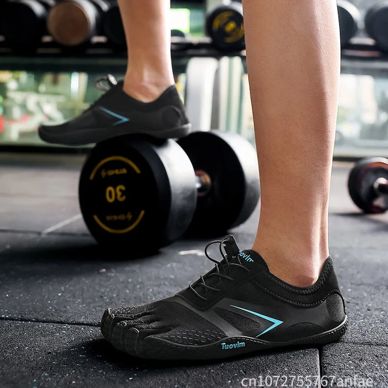 Minimalistische sportschoenen met vijfteenontwerp voor gym fitness yoga wandelen indoor outdoor training | Sulvida