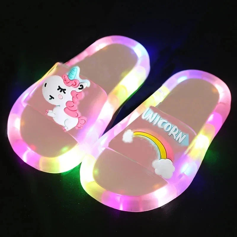 Verlichte Kindersloffen Eenhoorn met LED Zolen Roze Blauw Rubber Waterbestendig Binnen Buiten Zwembad | Sulvida