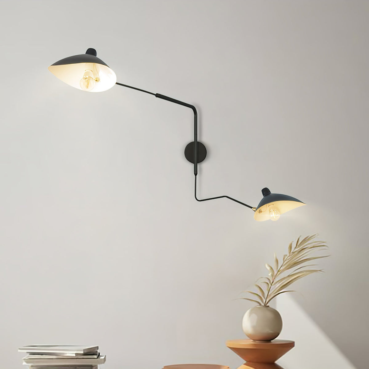 Wandlamp met verstelbare arm zwart metaal modern design 120 cm verstelbaar woonruimte leeshoek werkplek | Sulvida