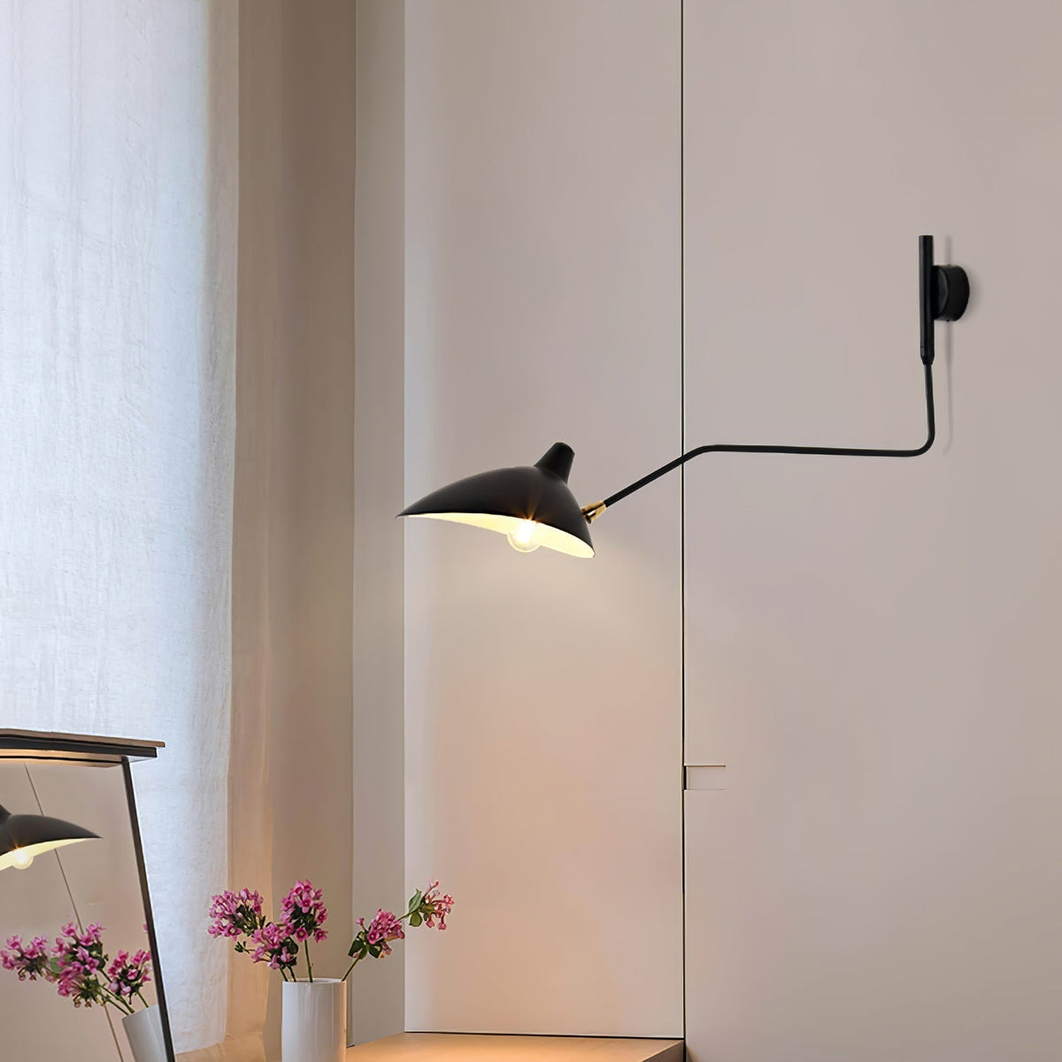 Wandlamp met verstelbare arm zwart metaal modern design 120 cm verstelbaar woonruimte leeshoek werkplek | Sulvida
