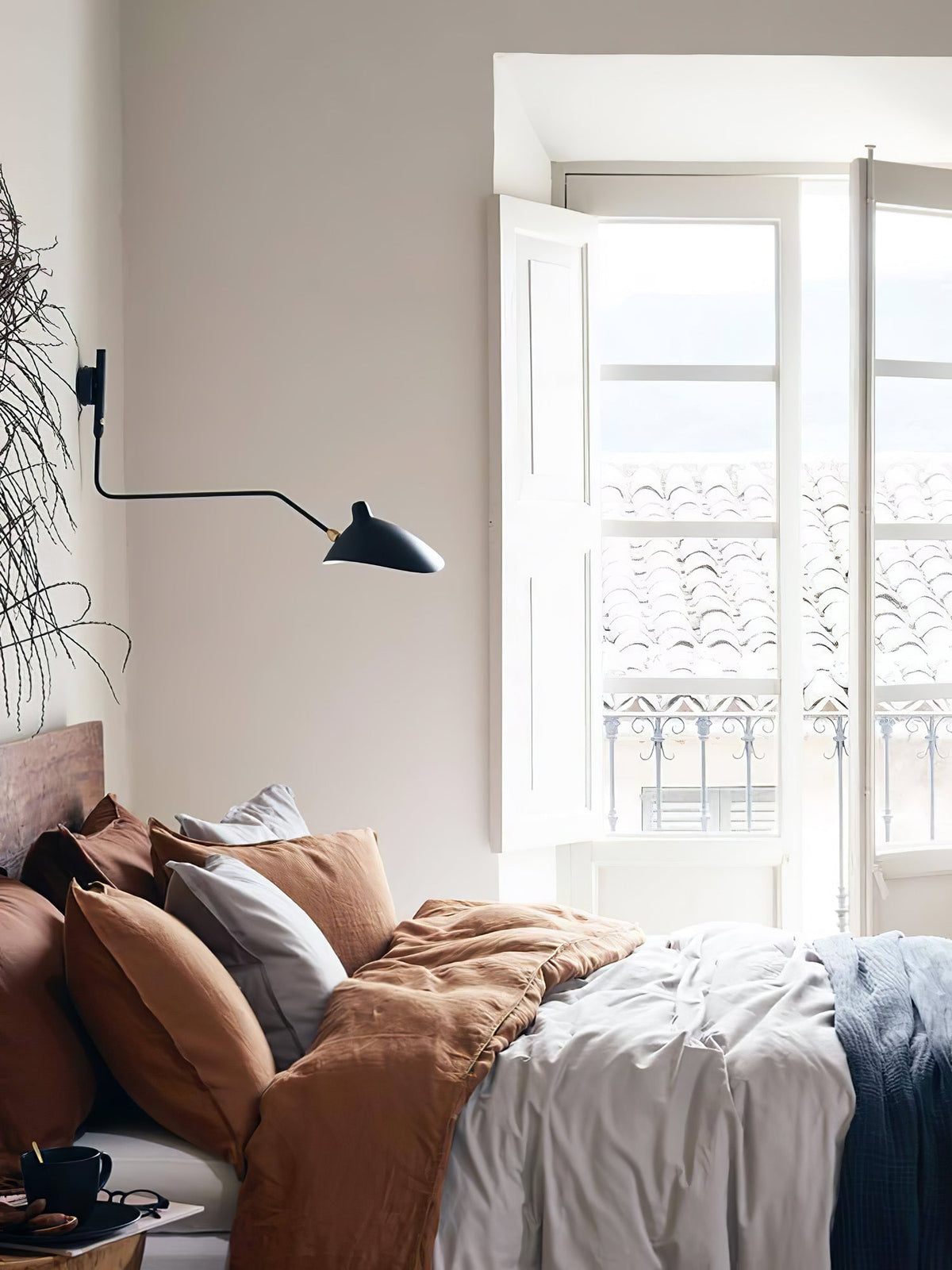 Wandlamp met verstelbare arm zwart metaal modern design 120 cm verstelbaar woonruimte leeshoek werkplek | Sulvida