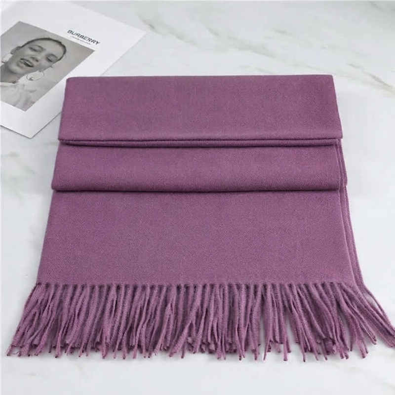 Écharpe à franges unie et douce, élégante étole, accessoire d’hiver et tour de cou chaud et confortable | Sulvida