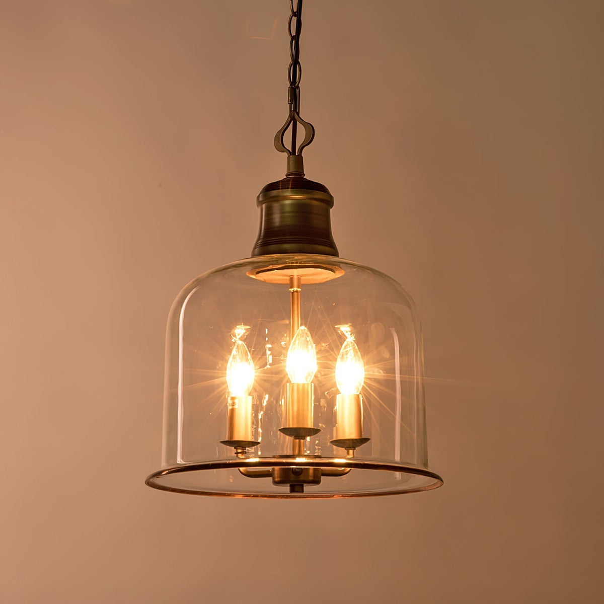 Hanglamp met glazen kap en metalen accenten voor eetkamer keuken hal woonkamer sfeervolle verlichting | Sulvida