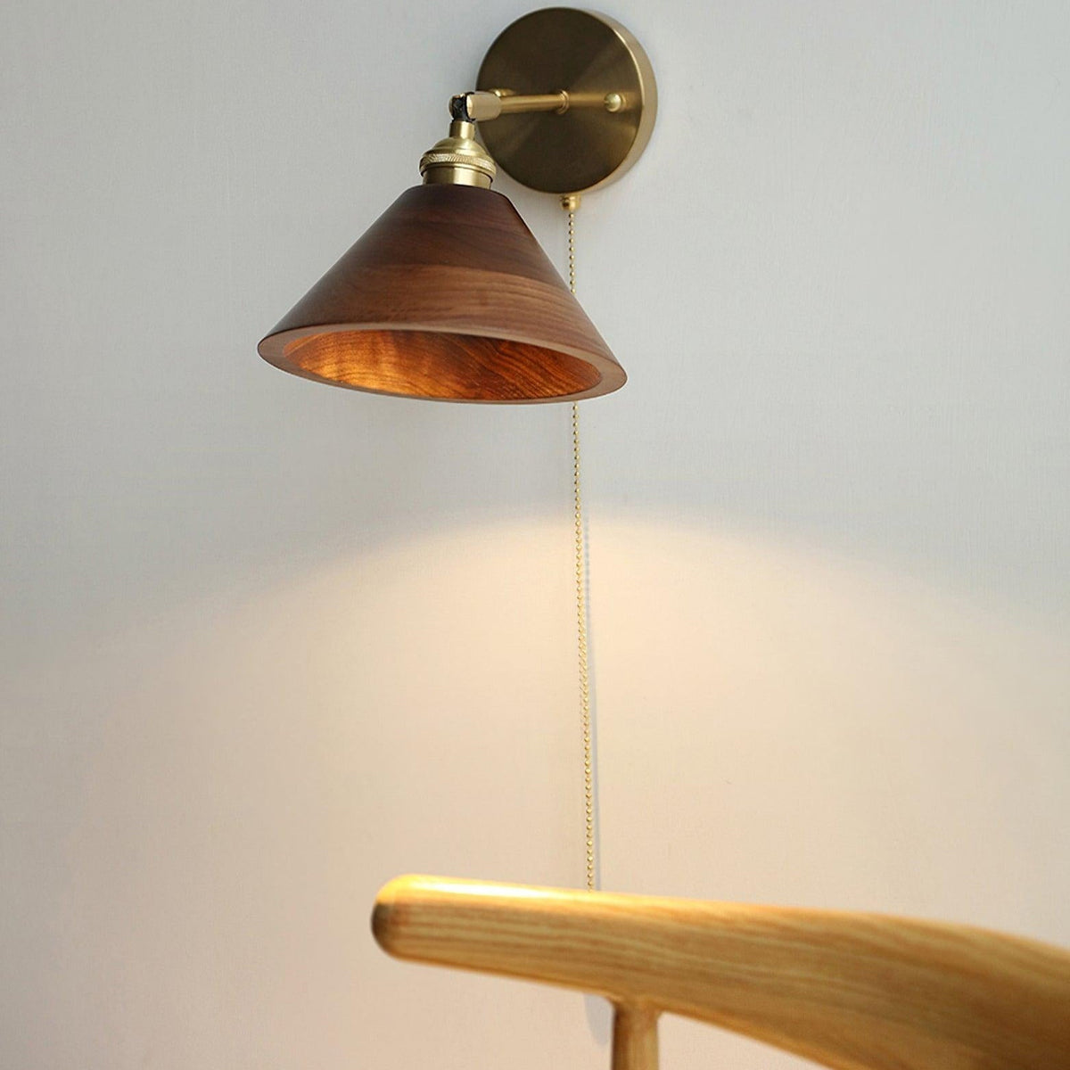Vintage Wandlamp Hout met Trekschakelaar Dome Kap Messing E26 E27 Slaapkamer Woonkamer Warm Sfeerlicht Retro | Sulvida