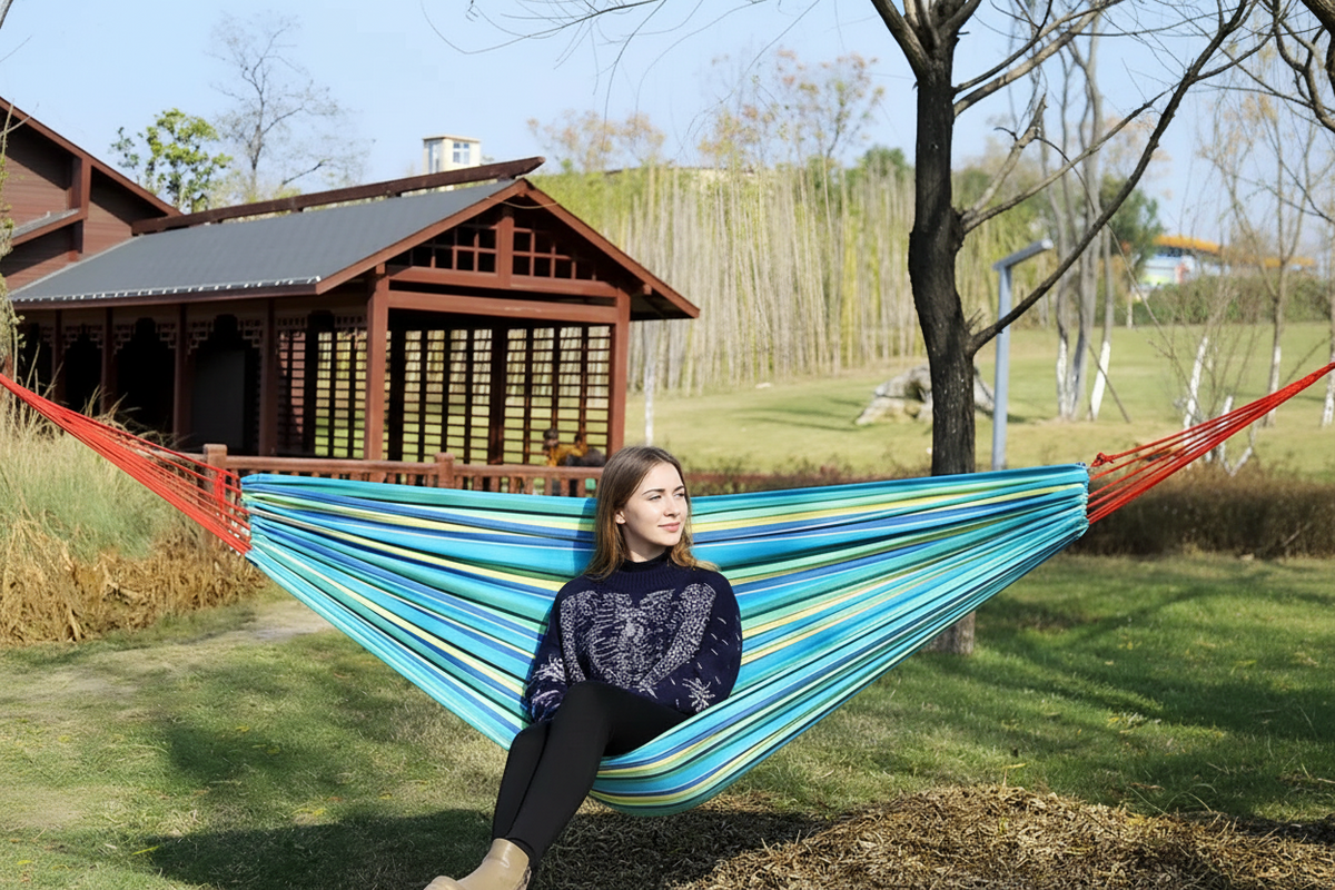 Hangmat voor binnen en buiten 200×150 cm ademend netweefsel draagkracht 200 kg ligcomfort tuinhangmat | Sulvida