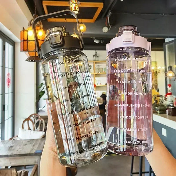 Gourde de sport 2 litres avec repères horaires et paille - gourde avec indicateur de temps motivant pour le sport et la salle de sport - Sulvida