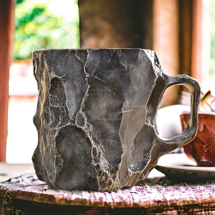 Mineraalkristal koffiebeker met natuurlijke textuur – 350-450 ml handgemaakt keramiek voor warme en koude dranken | Sulvida