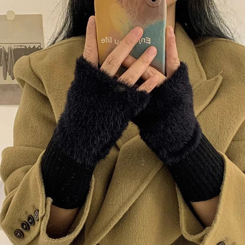 Pluche Vingerloze Handschoenen voor Dames – Warme Winterhandschoenen met Halve Vingers en Comfortabele Pasvorm | Sulvida