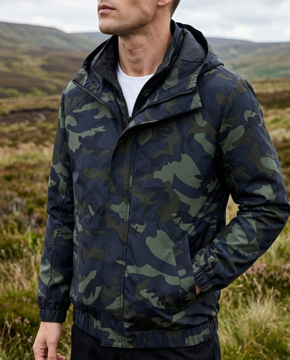 Herenjack met Camouflage Print en Capuchon – Waterafstotend Tussenjas voor Outdoor en Dagelijks Gebruik | Sulvida