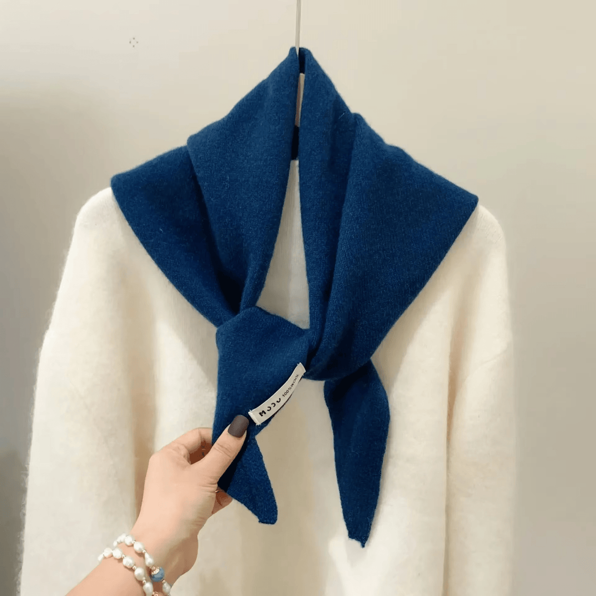 Driehoekige Gebreide Wollen Sjaal voor Dames – Warm Tijdloos Veelzijdig Omslagdoek Herfst Winter Stijlvol | Sulvida