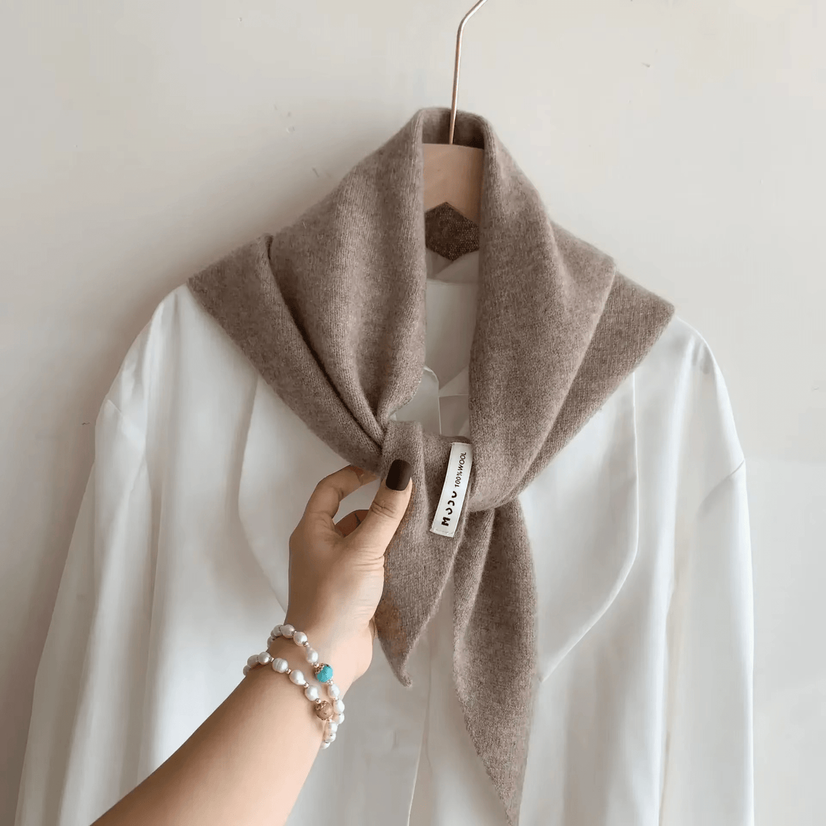 Driehoekige Gebreide Wollen Sjaal voor Dames – Warm Tijdloos Veelzijdig Omslagdoek Herfst Winter Stijlvol | Sulvida