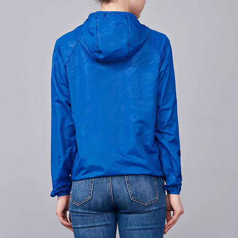 Veste softshell légère et imperméable, respirante et coupe-vent, pour la randonnée en extérieur, pliable, compacte et fonctionnelle | Sulvida