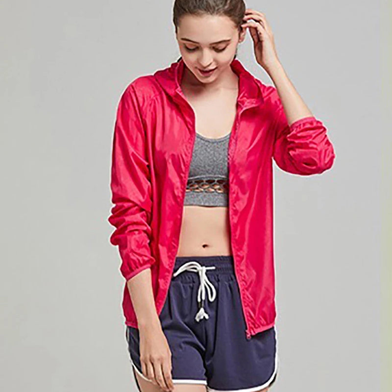 Veste softshell légère et imperméable, respirante et coupe-vent, pour la randonnée en extérieur, pliable, compacte et fonctionnelle | Sulvida