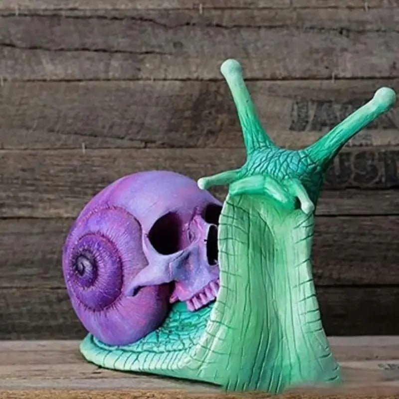 Gotisch Slakbeeld met Schedel - Weersbestendig Tuinornament van Hars voor Binnen en Buiten - Gothic Decoratie | Sulvida