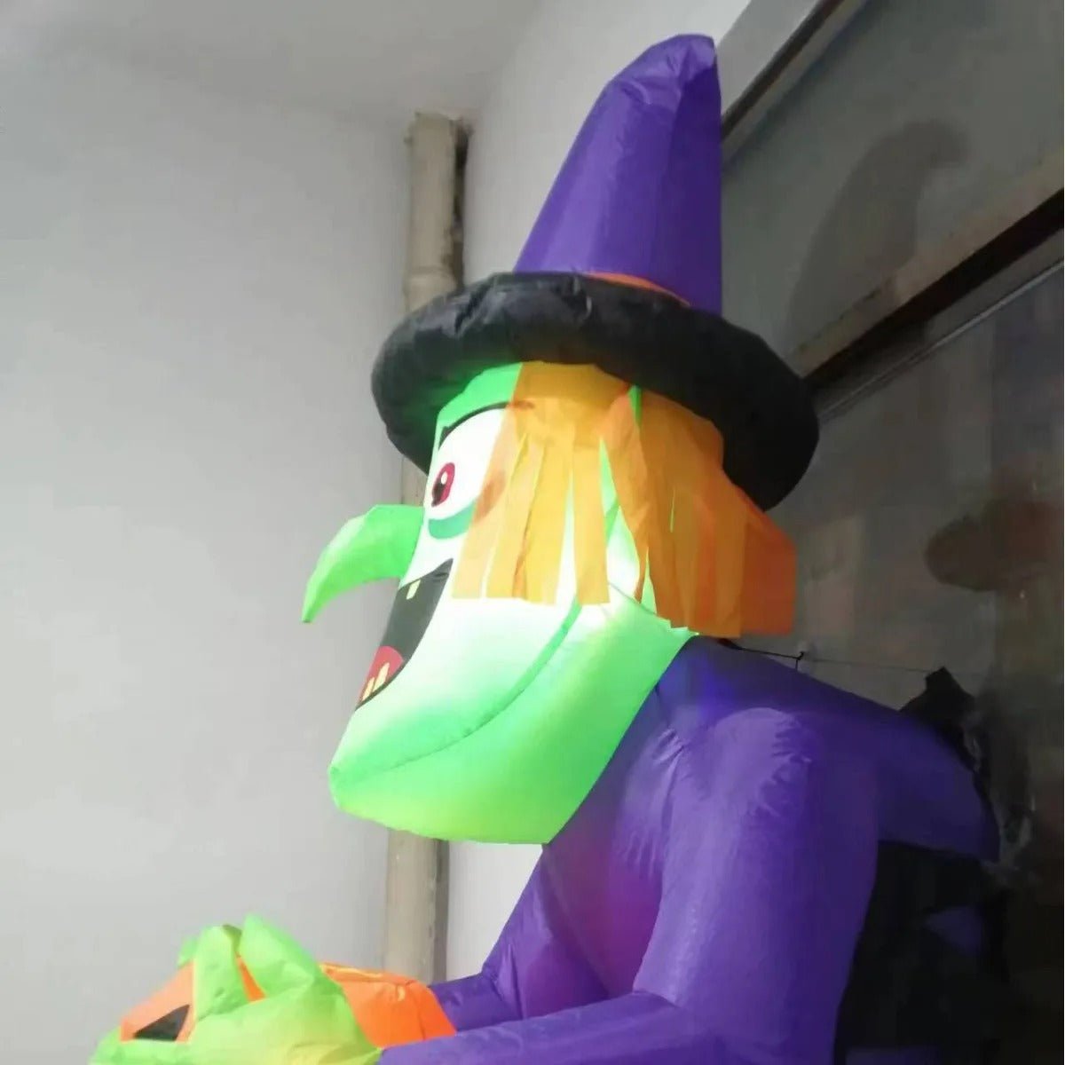 Opblaasbare Heks Raamdecoratie met LED-verlichting Halloween Decoratie Feestartikelen voor Binnen en Buiten | Sulvida