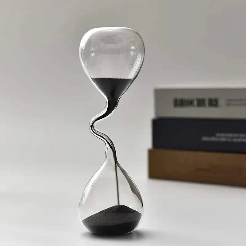 Decoratieve zandloper met gedraaid design – elegant tijdmeetinstrument en siervoorwerp voor interieur | Sulvida