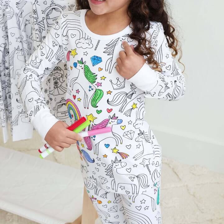 Inkleurbare Kinderpyjama met 12 Textielstiften Creatief Speelgoed Herbruikbaar Wasbaar Slaapkleding DIY Activiteit | Sulvida