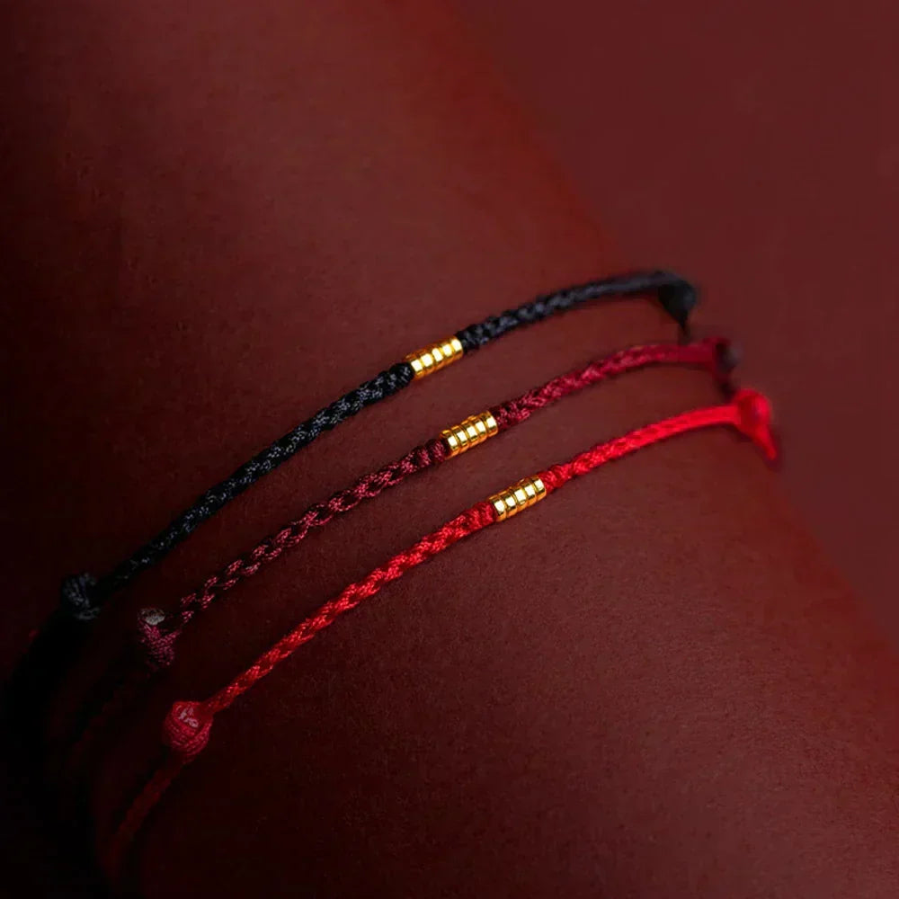 Spirituele Kralenarmband met Beschermingssymbool Rood Draad Verstelbaar Geluksarmband Handgemaakt Talisman | Sulvida