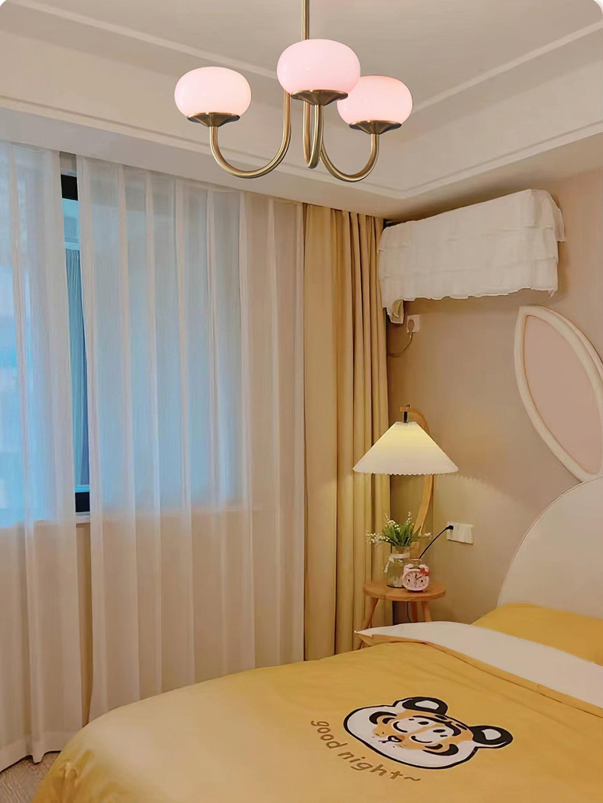 Glazen kroonluchter met metalen armatuur ø46cm & ø67cm 3 of 5 lichtpunten roze wit crème koper chroom | Sulvida