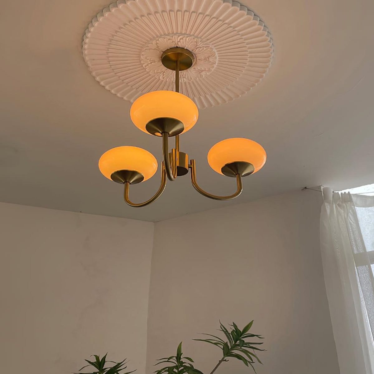 Glazen kroonluchter met metalen armatuur ø46cm & ø67cm 3 of 5 lichtpunten roze wit crème koper chroom | Sulvida