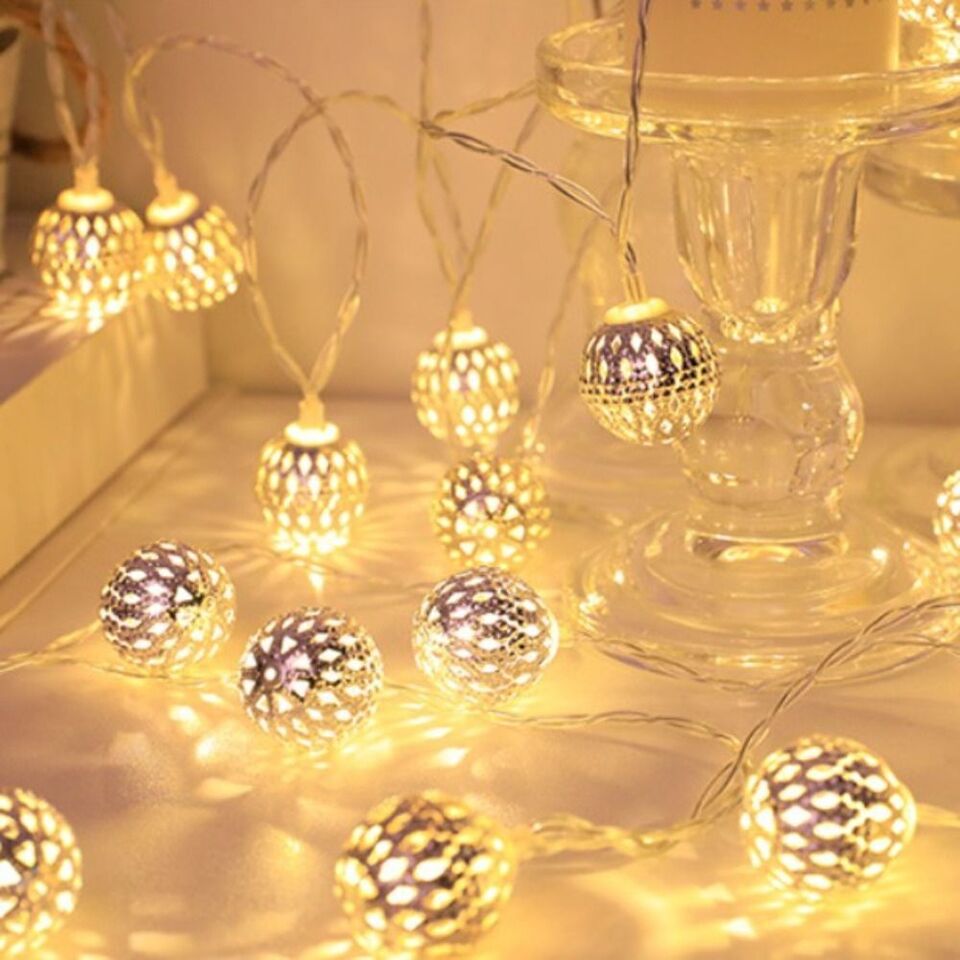 Decoratieve lichtslinger metaal bolvormig oosters warm wit LED sfeerverlichting voor terras tuin balkon buiten | Sulvida