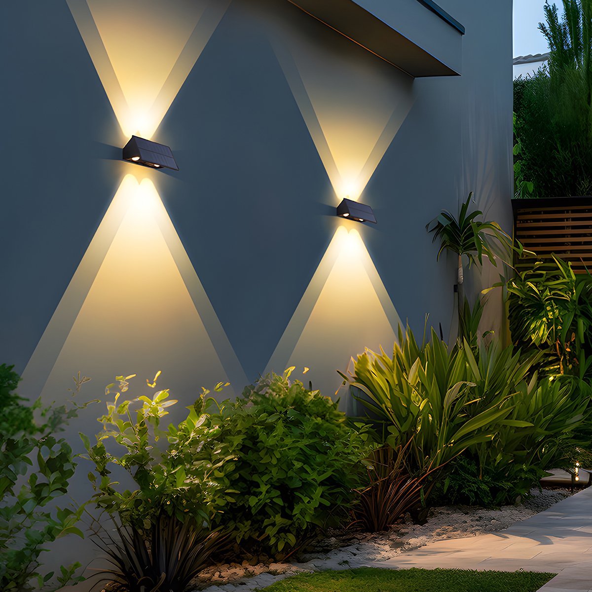 Zonne-energie Wandlamp Buiten Zwart IP65 LED Verlichting Waterdicht Up-Down Licht voor Tuin Terras Balkon | Sulvida