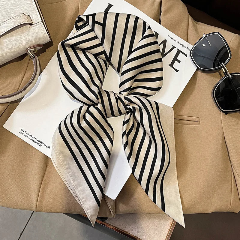 Zijden sjaaltje geruite print 70×70 cm dames sjaal haarband accessoire stijlvol elegant lente zomer cadeau | Sulvida