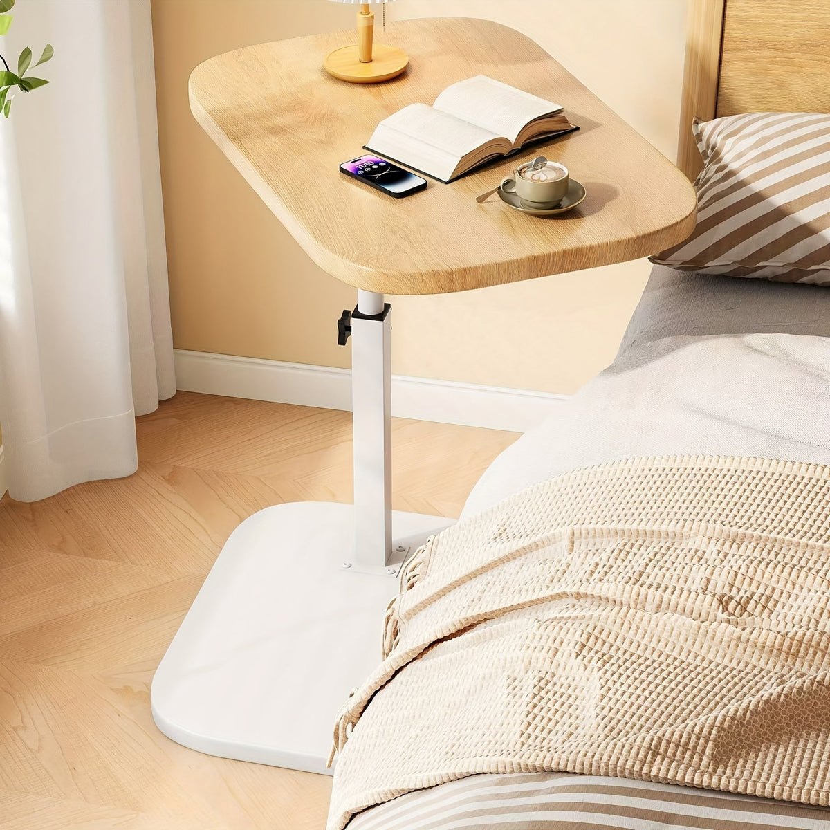 In hoogte verstelbare bijzettafel met houten blad metalen frame voor woonkamer slaapkamer en kantoor | Sulvida