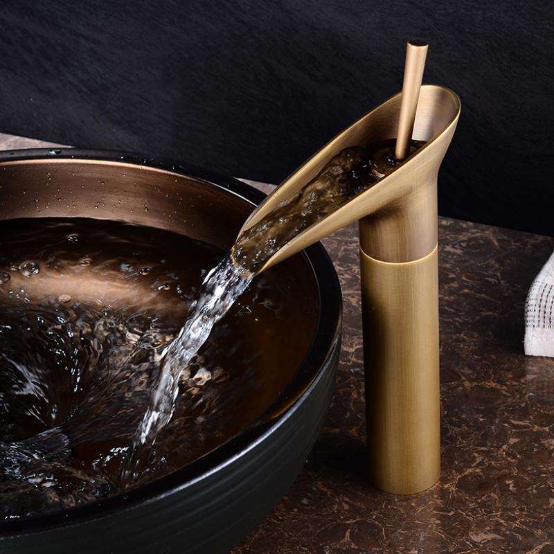 Kraan voor Wastafel Klassiek Vintage Messing Waterval Eengats Koud Water Antiek Badkamer Retro Nostalgisch | Sulvida