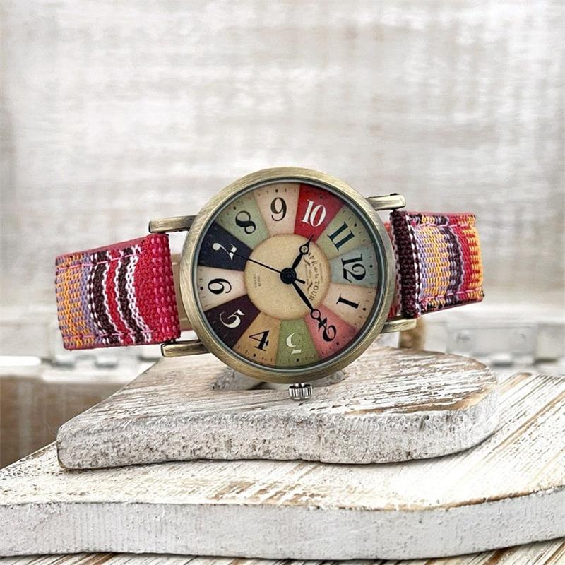 Gevlochten Horloge met Kleurrijk Regenboogpatroon voor Dames Vintage Brons Wijzerplaat Verstelbaar Polshorloge | Sulvida
