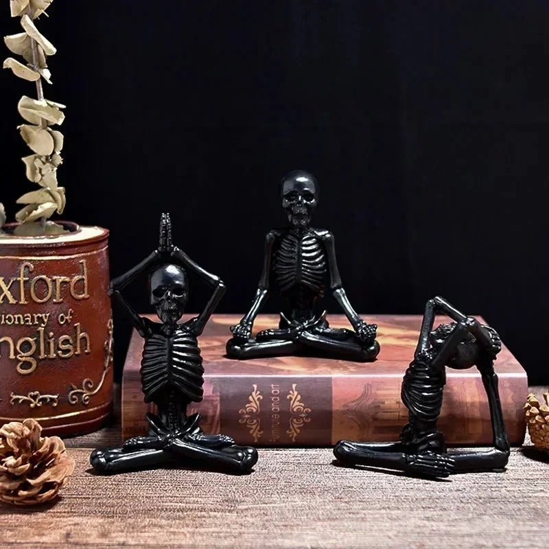 Decoratief Yogaskelet Beeldje Hars Meditatie Sculptuur Zwart Wit Woonaccessoire Schedeldecoratie Interieur | Sulvida